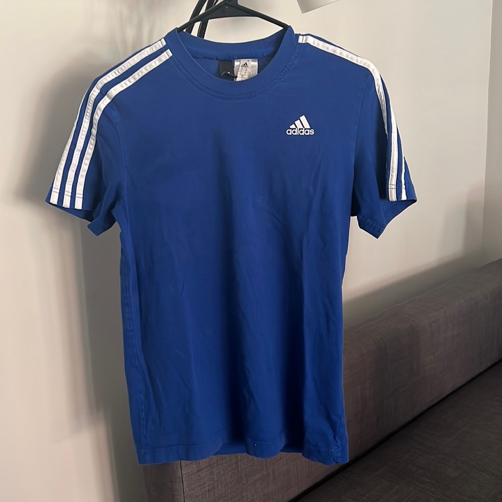 Men’s small size tshirt